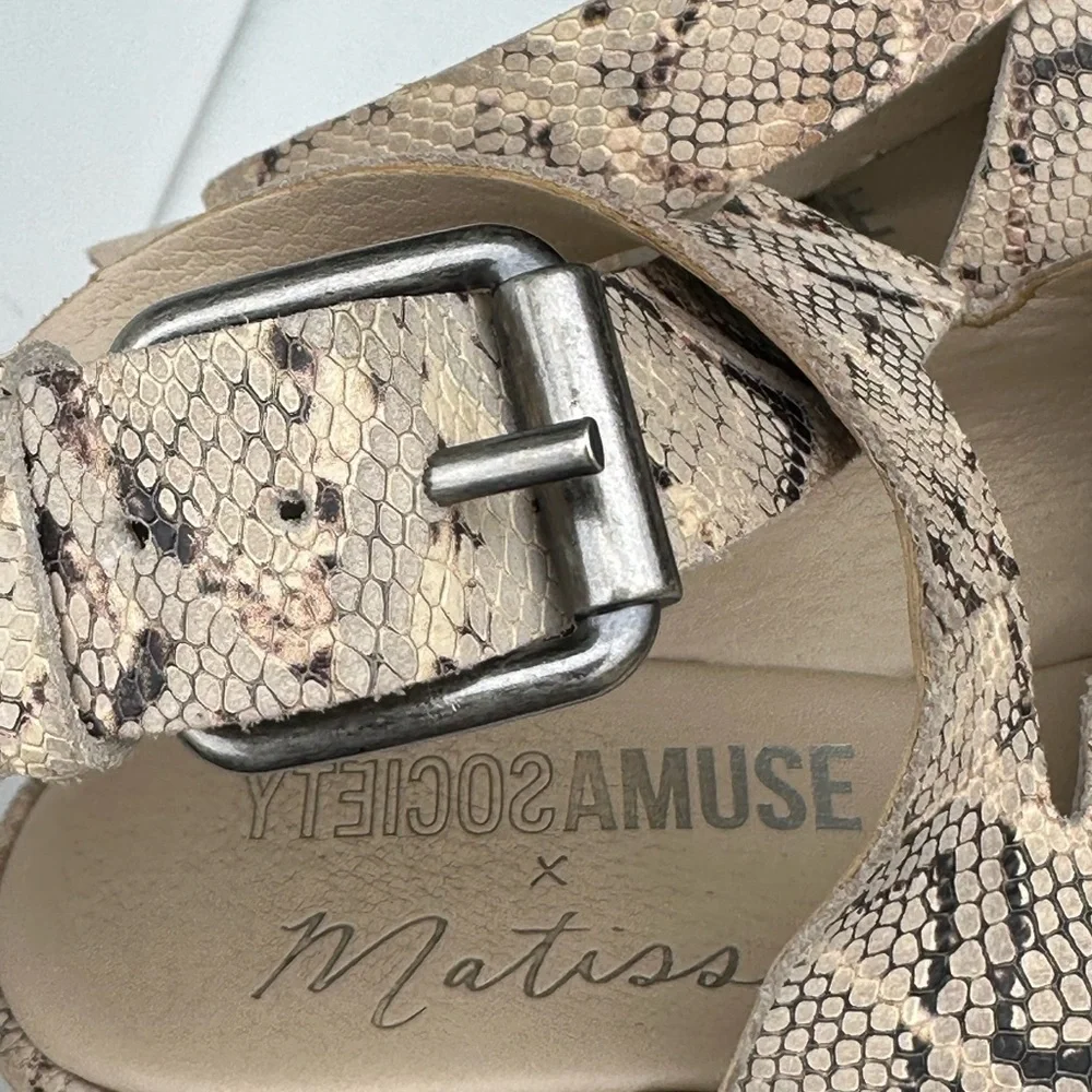 Matisse x SOCIETY AMUSE Women's Runaway Natural Snake size 7M